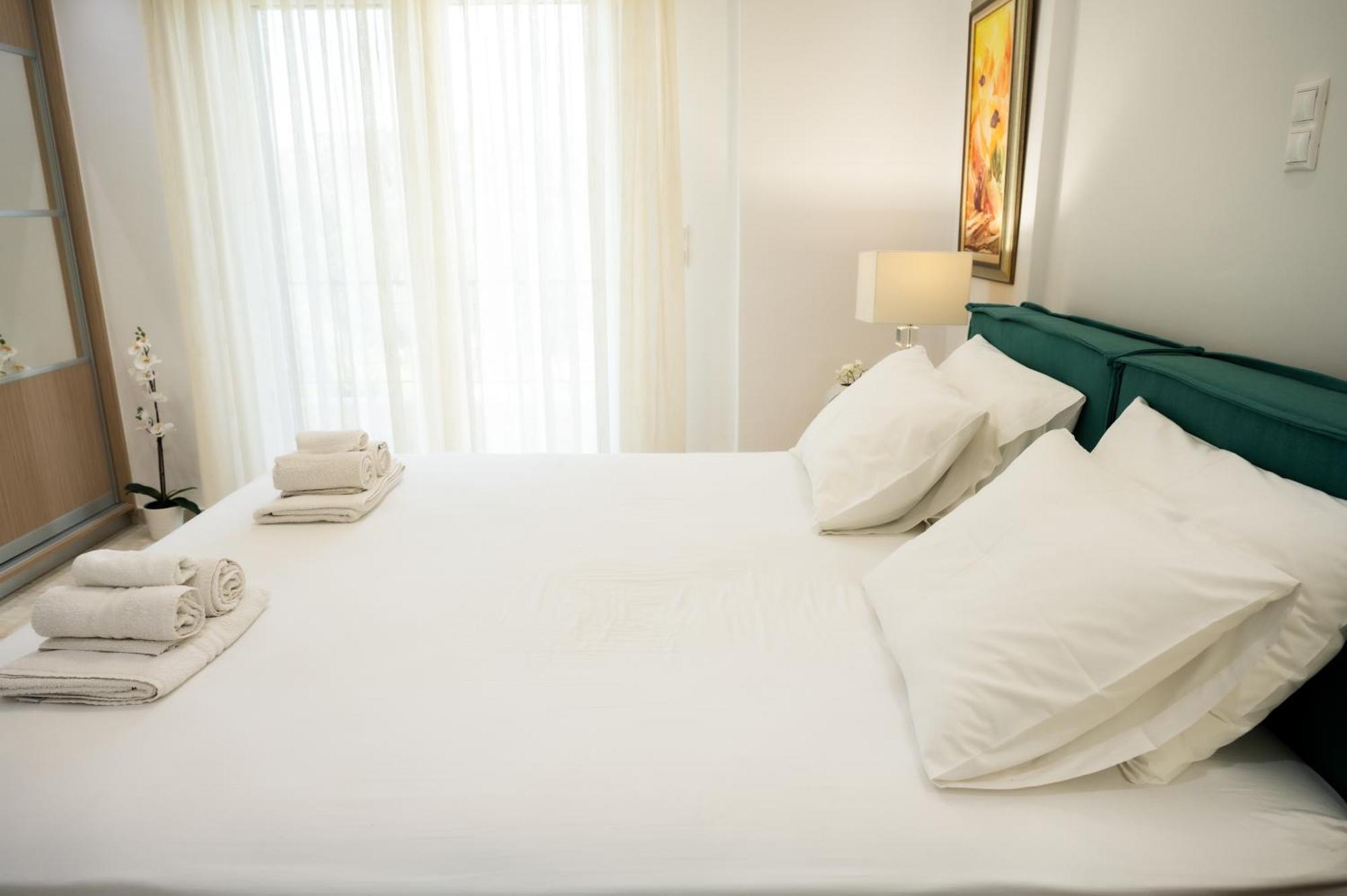 Keratea Luxury Villa -Athens Airport Bagian luar foto